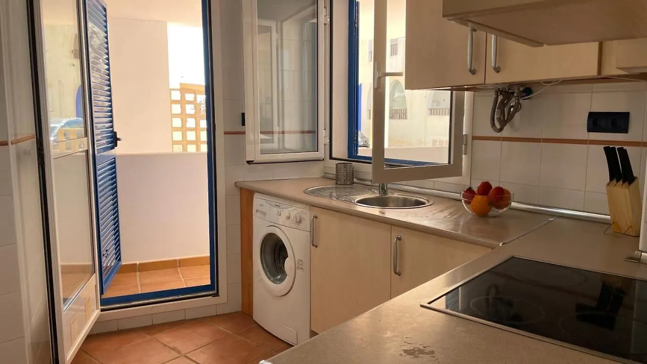 Apartamento De 3 Dormitorios A 60 M De La Playa En La Isleta, Cabo De Gata La Isleta del Moro