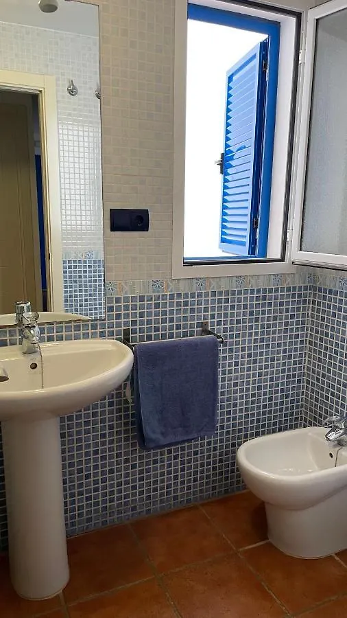 Apartamento De 3 Dormitorios A 60 M De La Playa En La Isleta, Cabo De Gata La Isleta del Moro