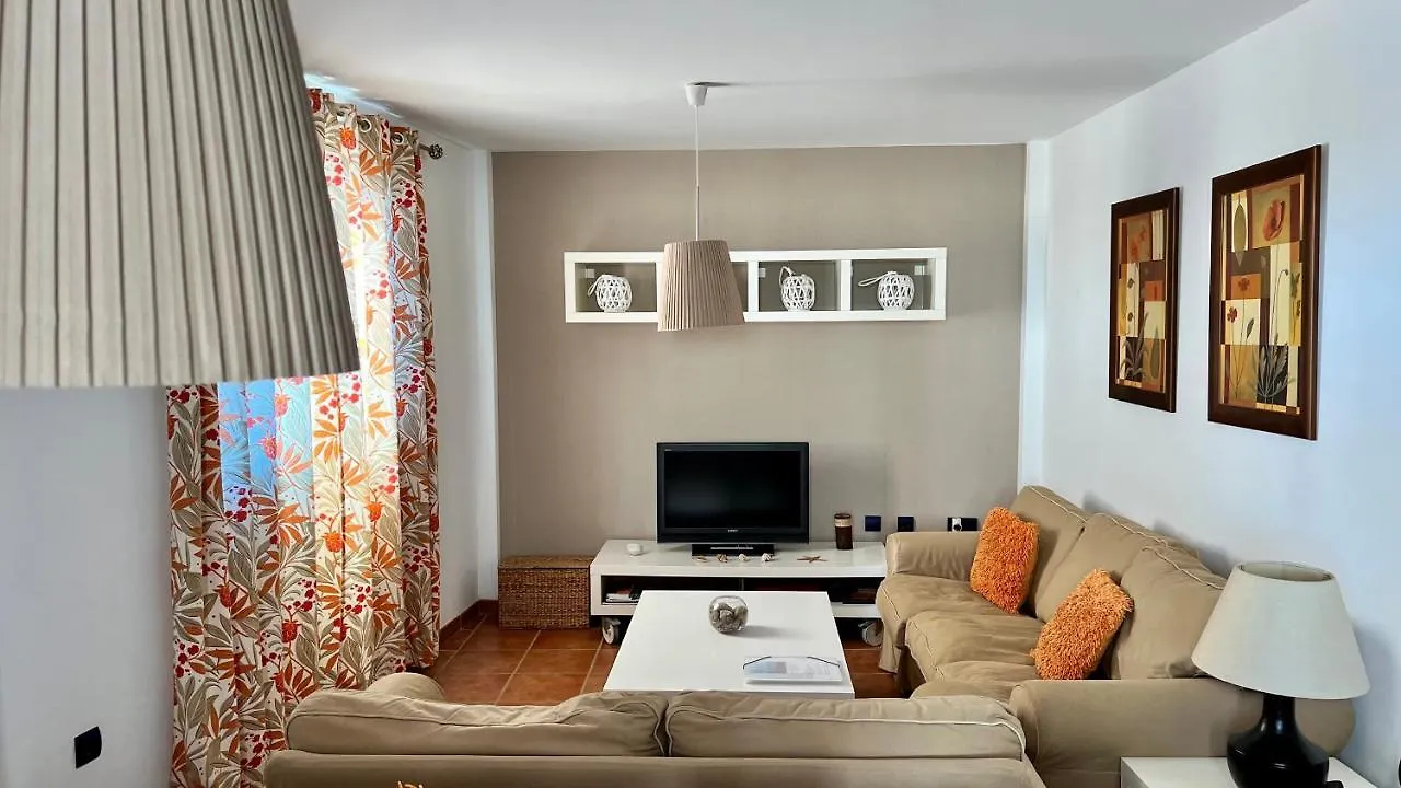 Apartamento De 3 Dormitorios A 60 M De La Playa En La Isleta, Cabo De Gata La Isleta del Moro